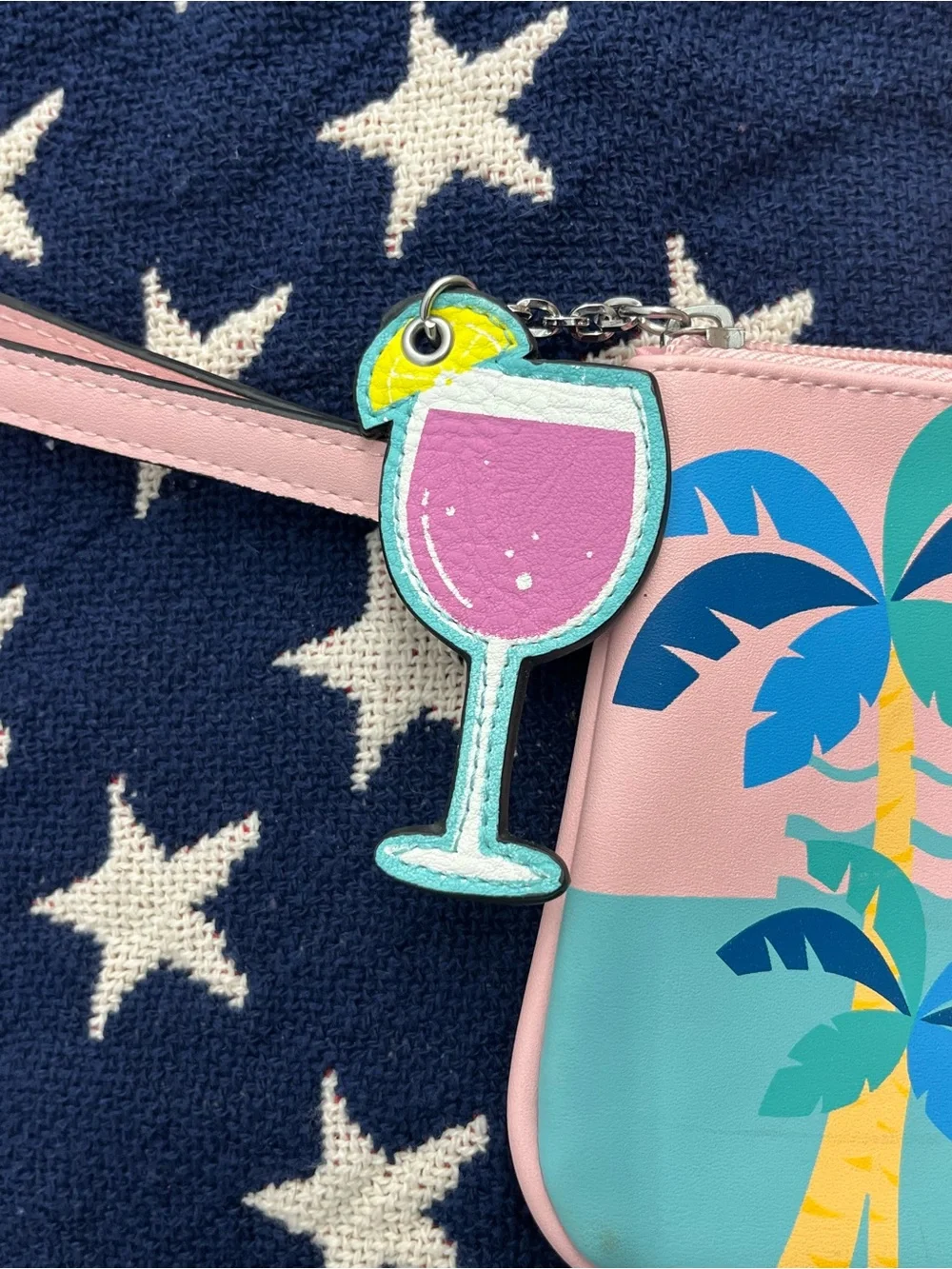 Guess Cosmetic Bag Pouch Cosmetic Bag Pouch Wristlet Tropical Drink Print